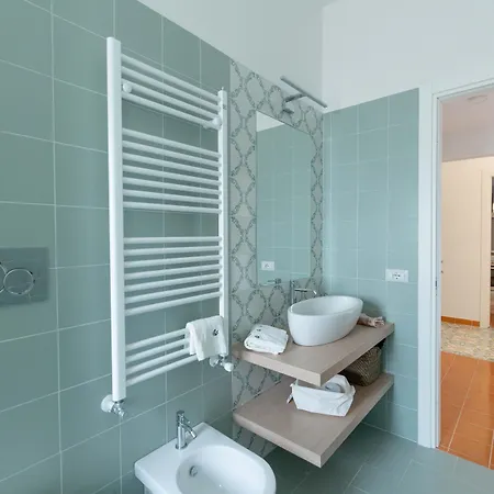 La Deliziosa Flat With Pool & Terrace سورينتو